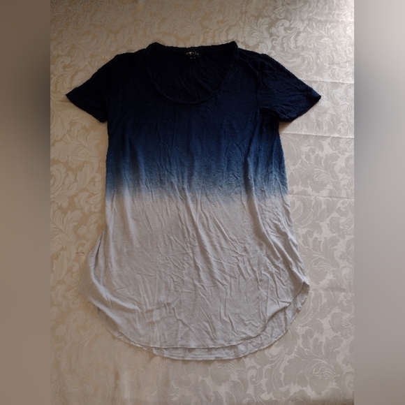 Kenneth Cole Blue and White Ombre Tee - Picture 1 of 4